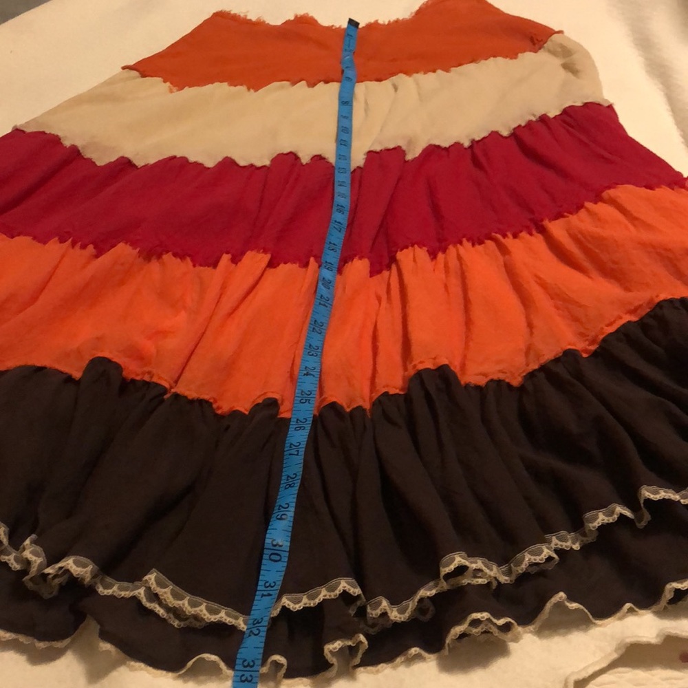 Woman’s Skirt - Picture 3 of 3